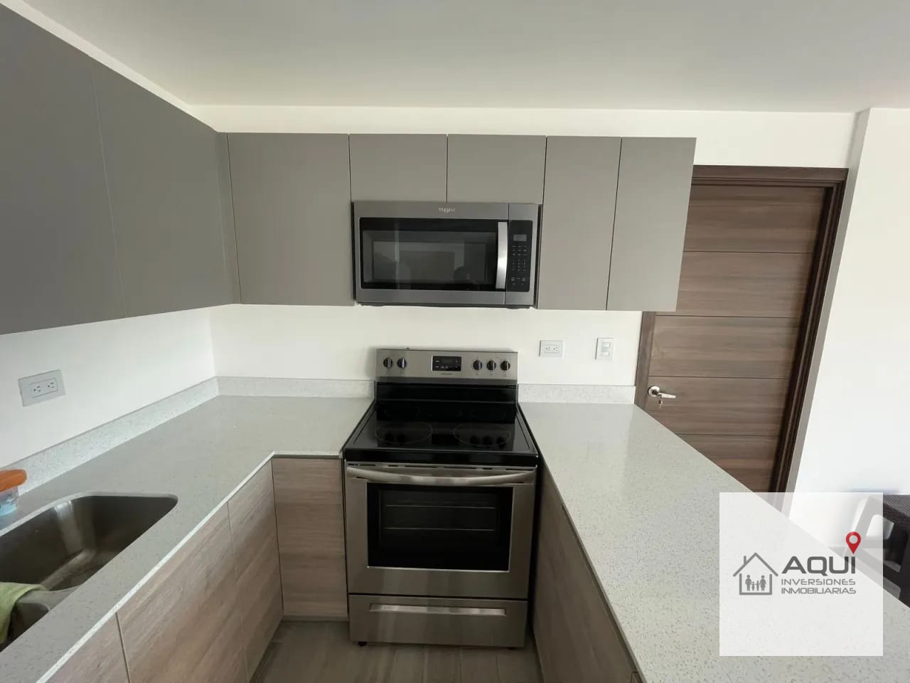 ¡se Renta Hermoso Apartamento en Parque 10! — Apartamento en Alquiler en Parque 10, Zona 10, Guatemala, Ciudad — foto 5 de 12