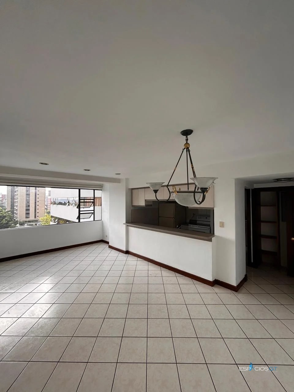 APARTAMENTO EN RENTA – EDIFICIO PACIFICA PLAZA, ZONA 14 - 1
