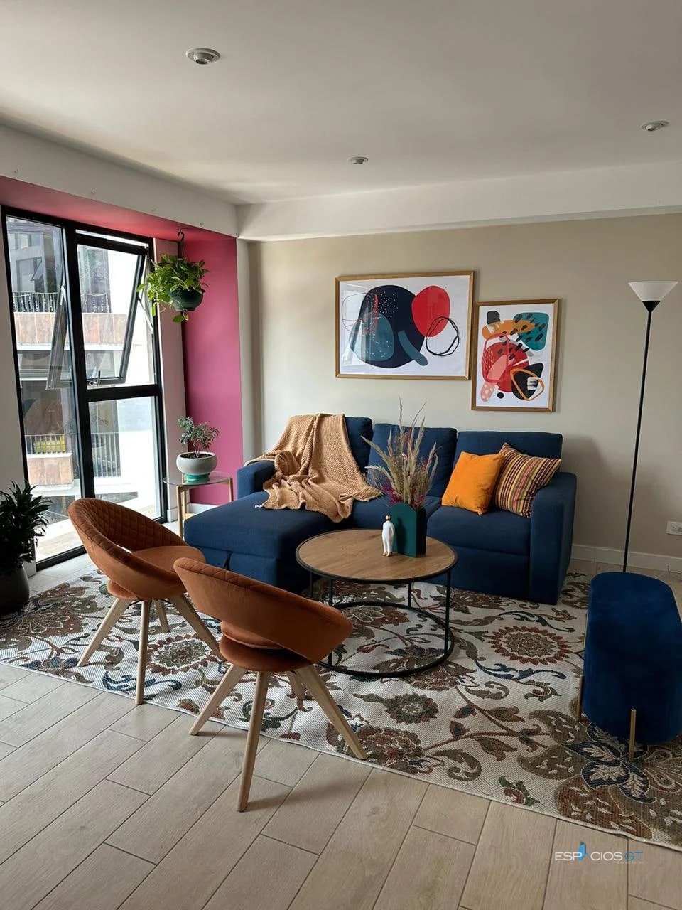 APARTAMENTO EN RENTA AMUEBLADO ZONA 4 QUO - 2