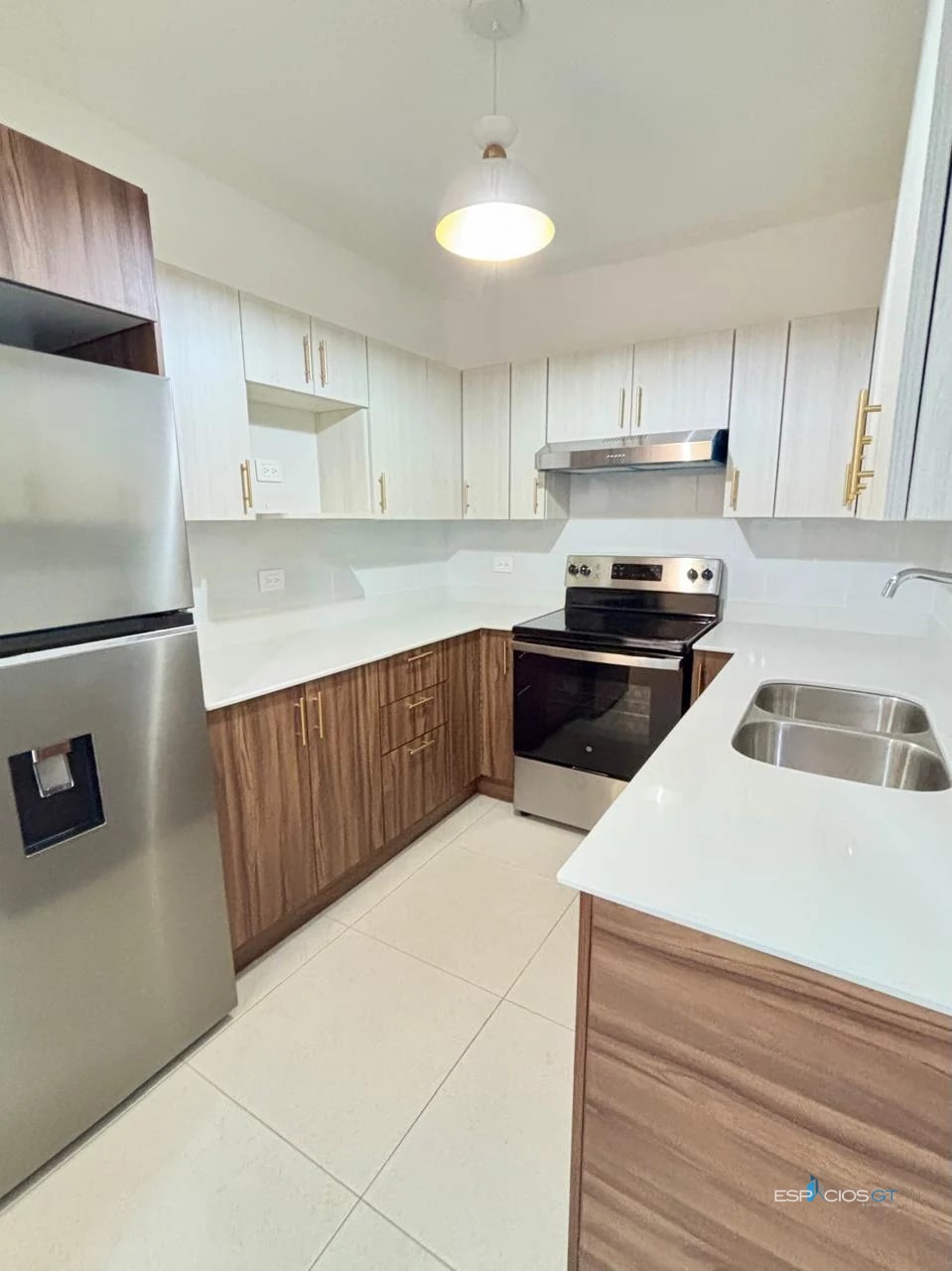 Apartamento en Renta – Primer Nivel Remodelado | Zona 10 📍 Excelente ubicación frente a Oakland Place, Zona 10 — Apartamento en Alquiler en Zona 10, Guatemala, Ciudad — foto 6 de 7