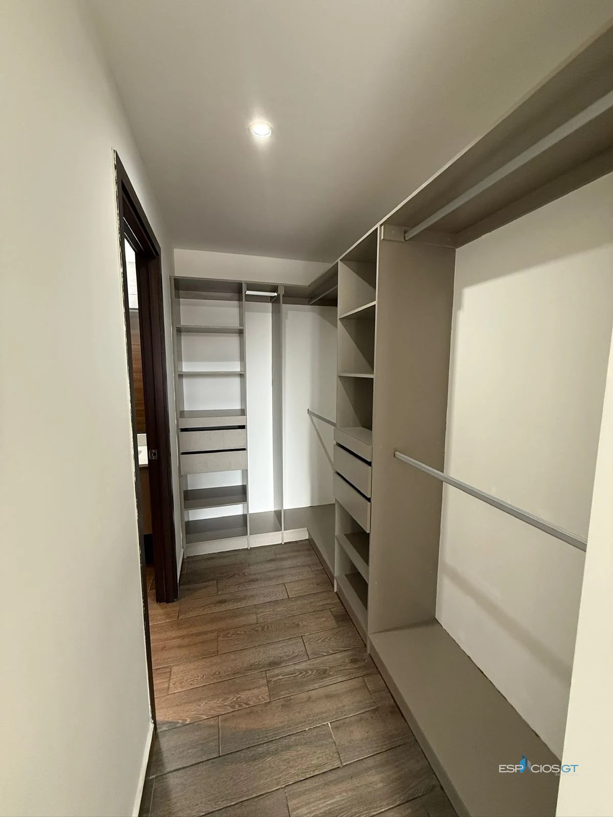 APARTAMENTO EN RENTA | PARQUE 15, ZONA 15 — Apartamento en Alquiler en Zona 15, Guatemala, Ciudad — foto 7 de 8