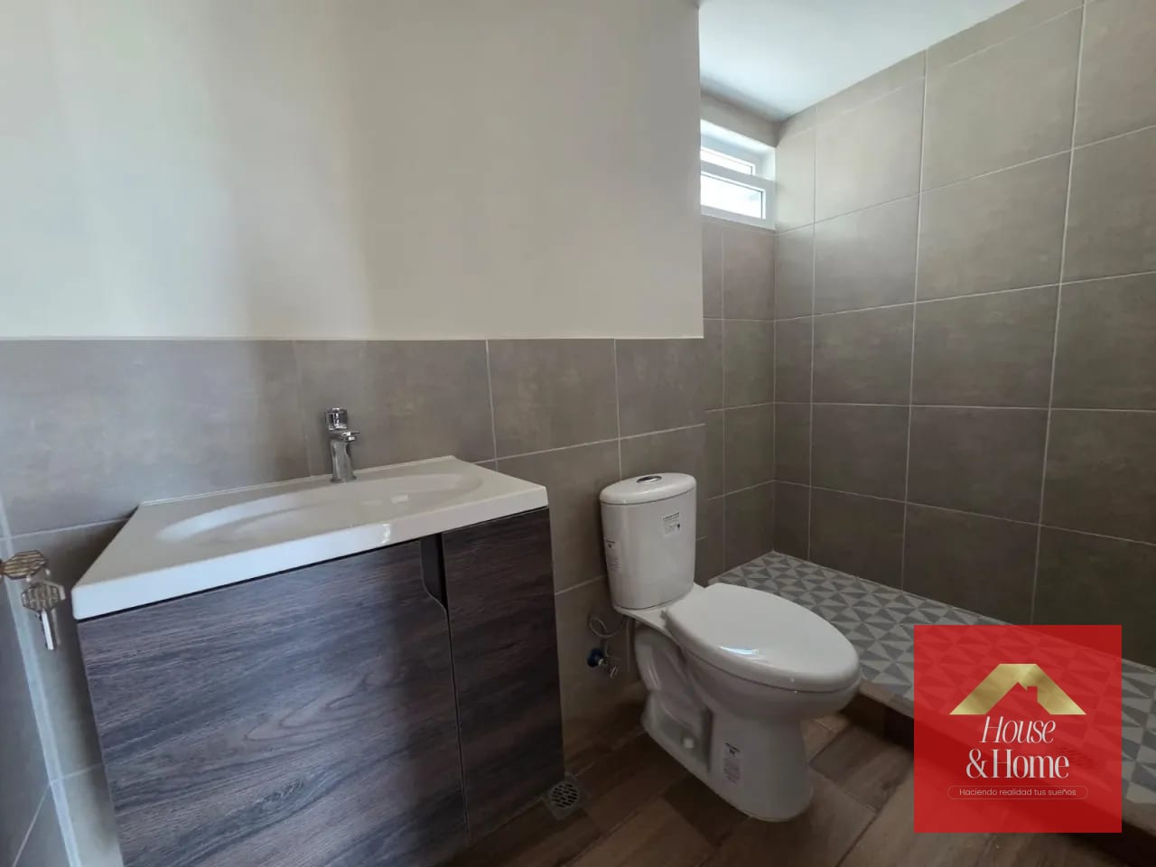 apartamento en venta zona 2 de Mixco-cerca de la Calzada Roosevelt — Apartamento en Venta en Torre Zentia, Zona 2 Mixco, Guatemala, Ciudad — foto 7 de 11