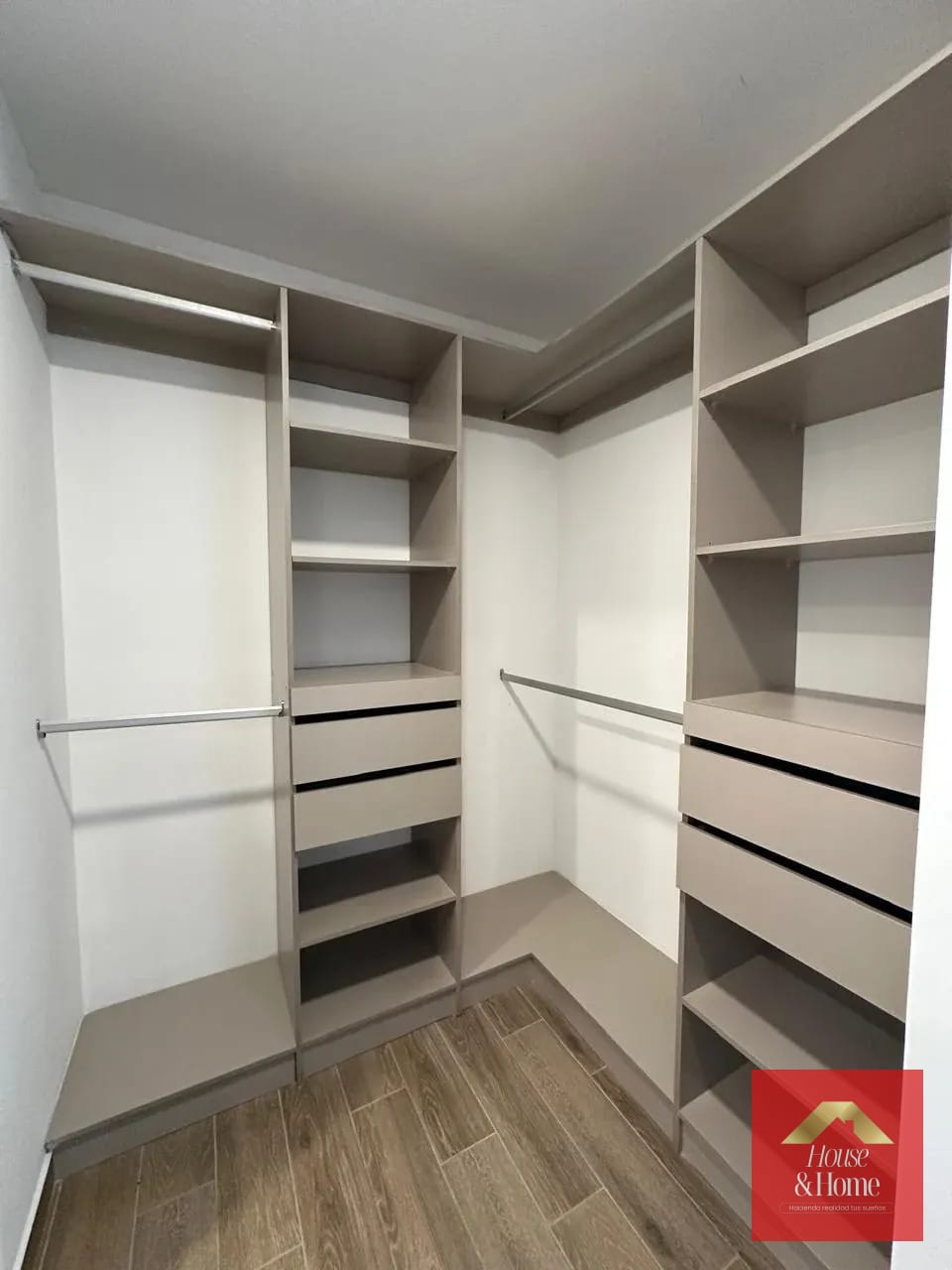 apartamento en renta zona 14 - Parque 14 — Apartamento en Alquiler en Parque 14, Zona 14, Guatemala, Ciudad — foto 8 de 17