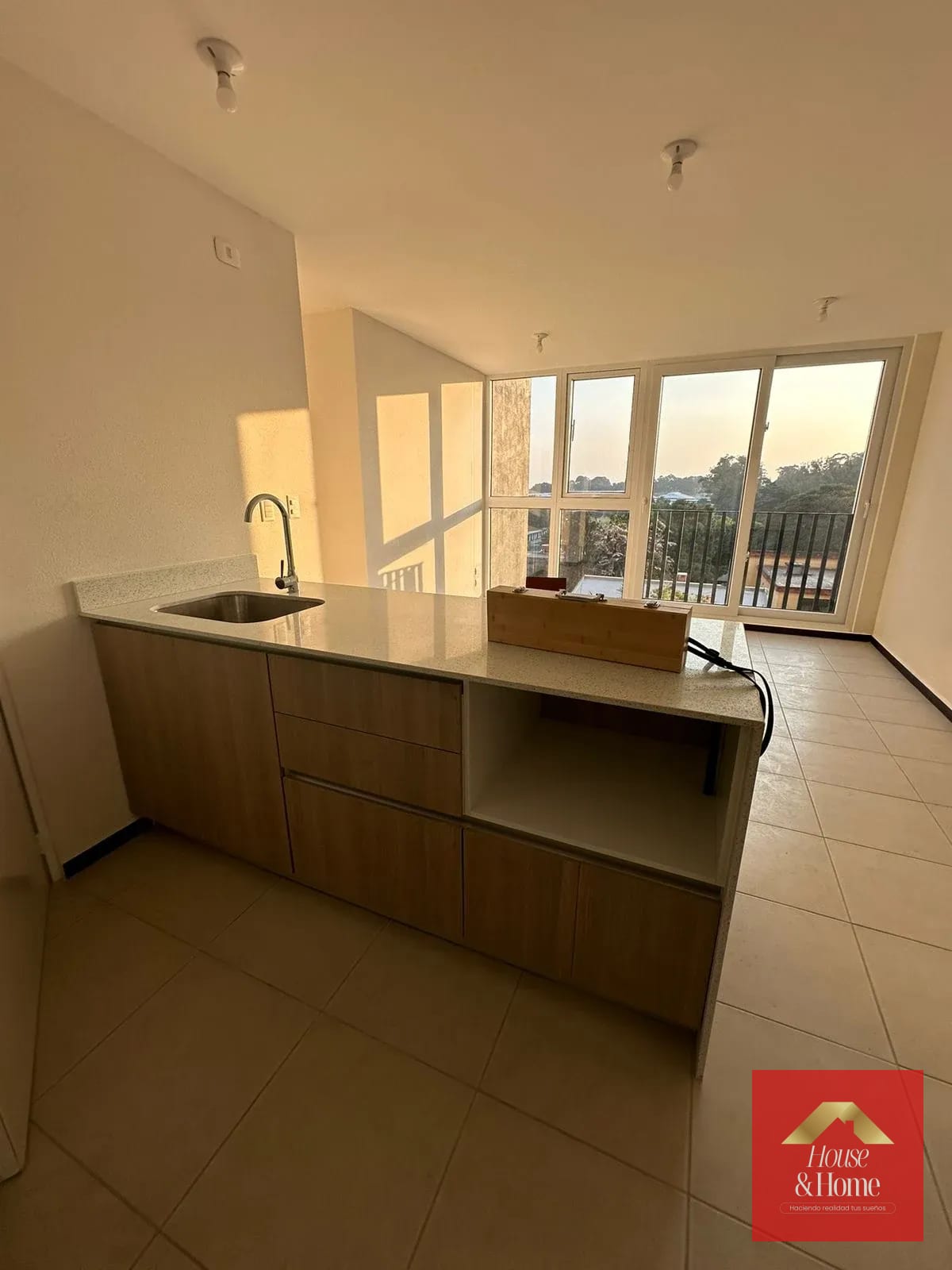 apartamento en renta zona 11-Parque San Jorge — Apartamento en Alquiler en Parque San Jorge, Zona 11, Guatemala, Ciudad — foto 3 de 11