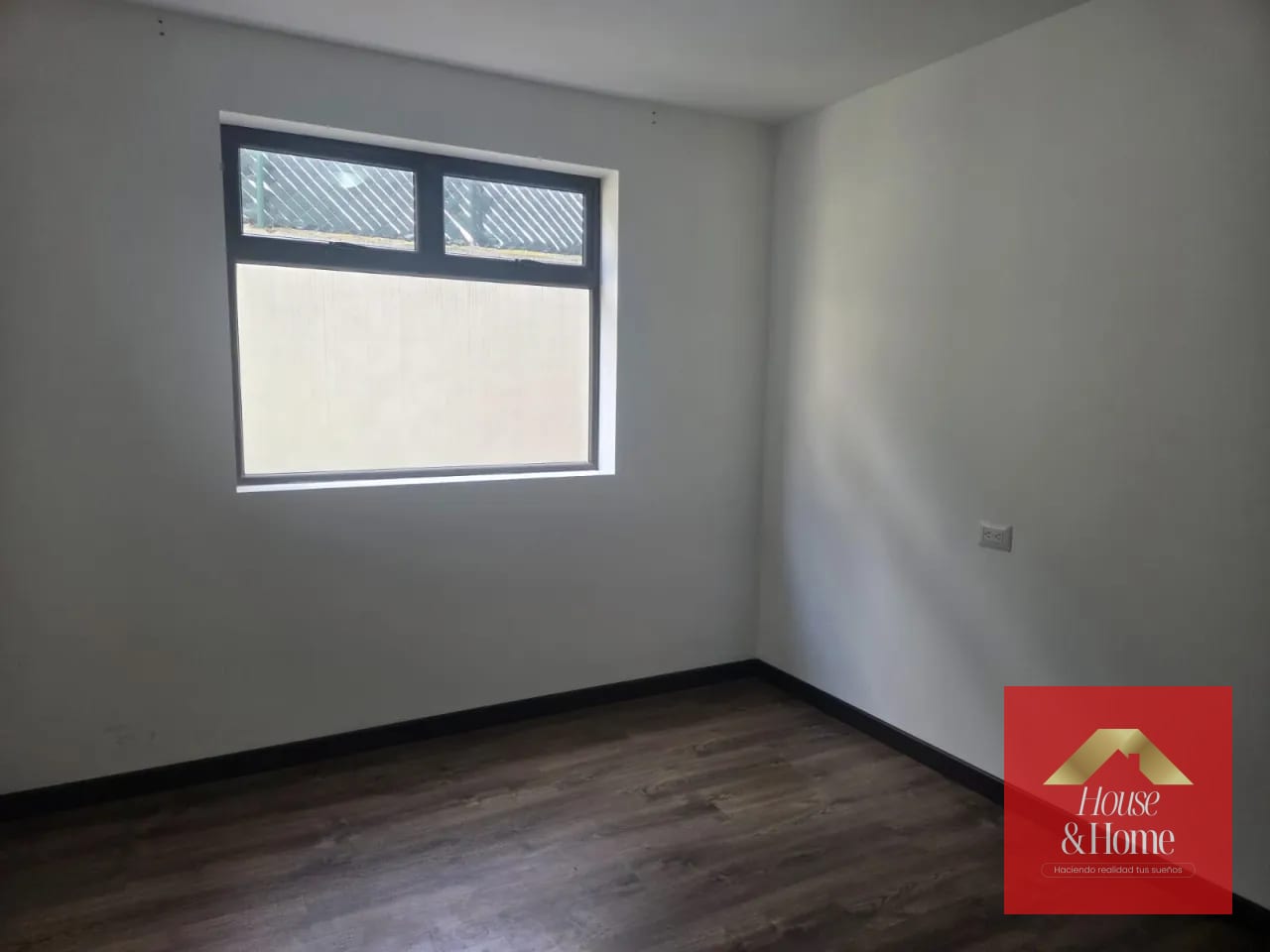 Dormitorio 3 — Venta de apartamento en zona 7 — Apartamento en Venta en Di Fiori, Zona 7, Guatemala, Ciudad — foto 11 de 15
