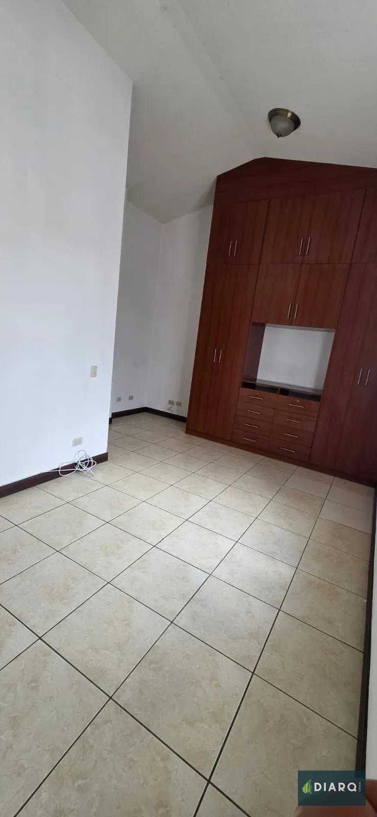Apartamento en alquiler amplio e independiente, zona 15 — Apartamento en Alquiler en Zona 15, Guatemala, Ciudad — foto 5 de 17