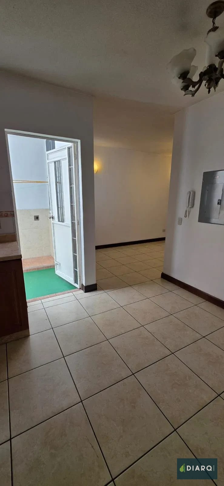 Apartamento en alquiler amplio e independiente, zona 15 — Apartamento en Alquiler en Zona 15, Guatemala, Ciudad — foto 8 de 17