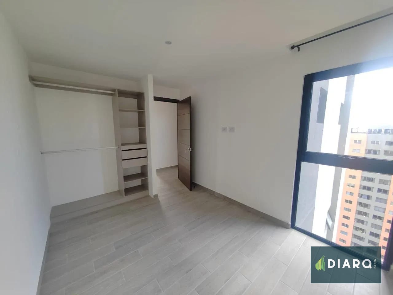 Apartamento de 3 habitaciones en Parque 10 — Apartamento en Alquiler en Zona 10, Guatemala, Ciudad — foto 4 de 7