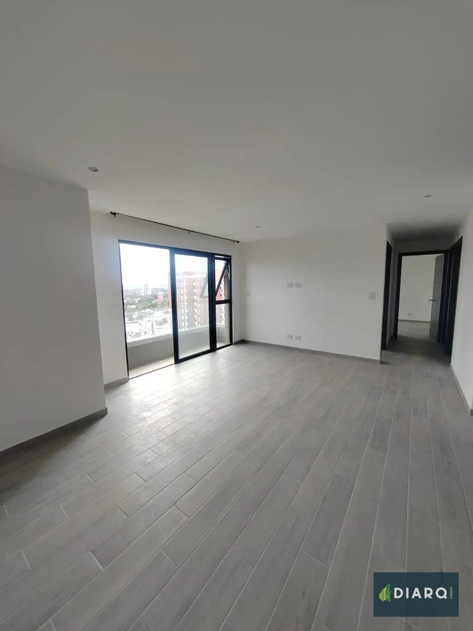 Apartamento de 3 habitaciones en Parque 10 — Apartamento en Alquiler en Zona 10, Guatemala, Ciudad — foto 3 de 7