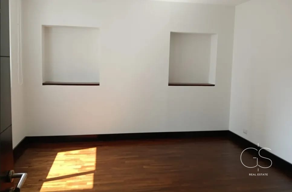 Apartamento Duplex, en zona 14 — Apartamento en Alquiler en Quinta Avenida, Zona 14, Guatemala, Ciudad — foto 7 de 10