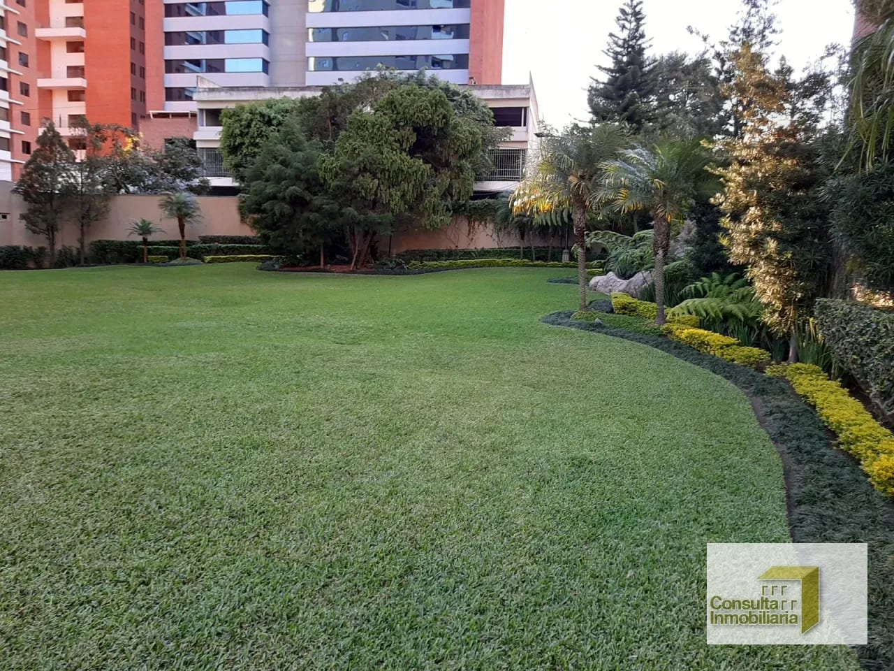 Zona 14 / Edificio Bellagio / 236m² — Apartamento en Alquiler en Bellagio, Zona 14, Guatemala, Ciudad — foto 1 de 16
