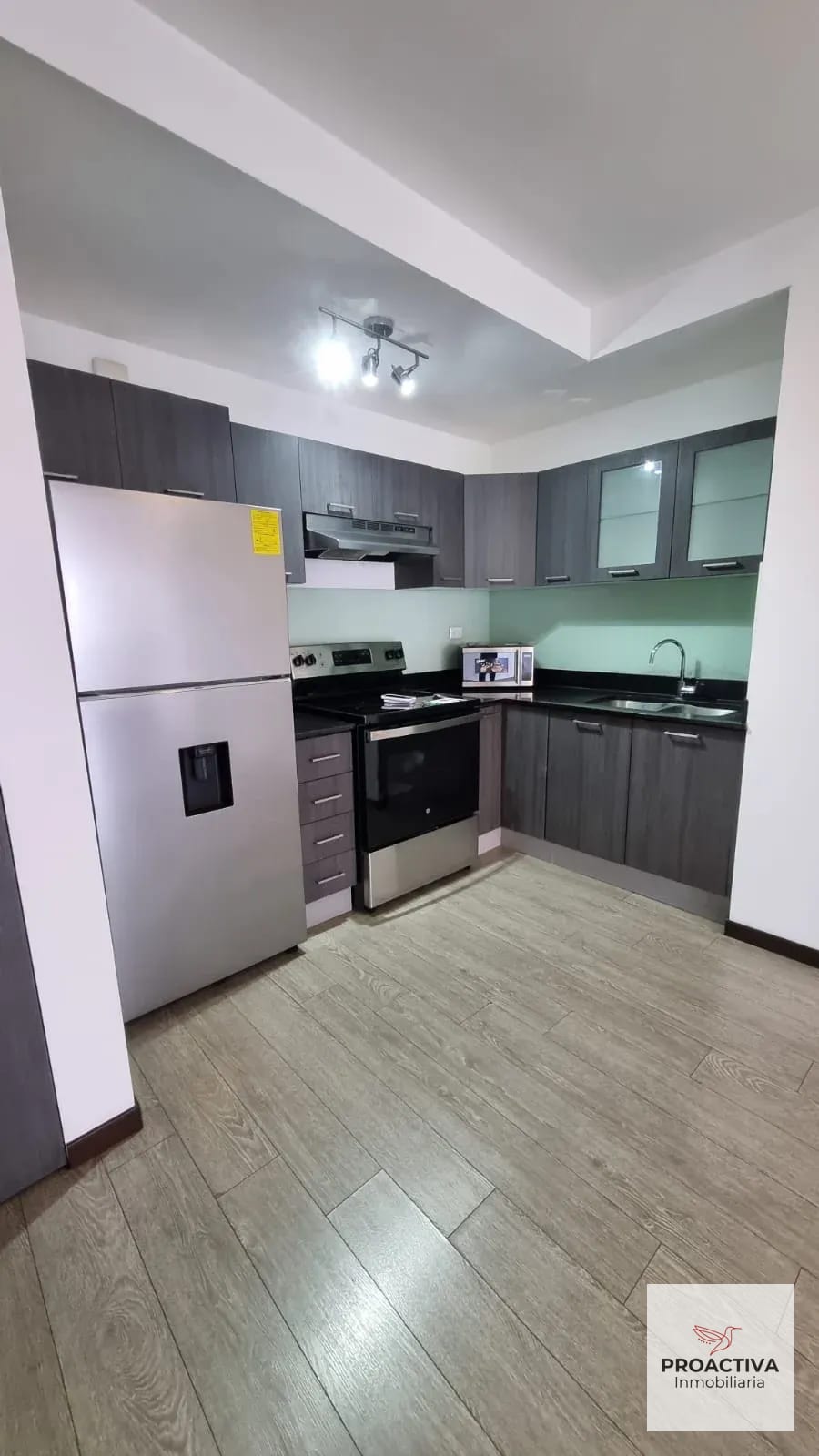 Estrena Estilo de Vida en Zona 10!** ✨ — Apartamento en Alquiler en Zona 10, Guatemala, Ciudad — foto 2 de 2