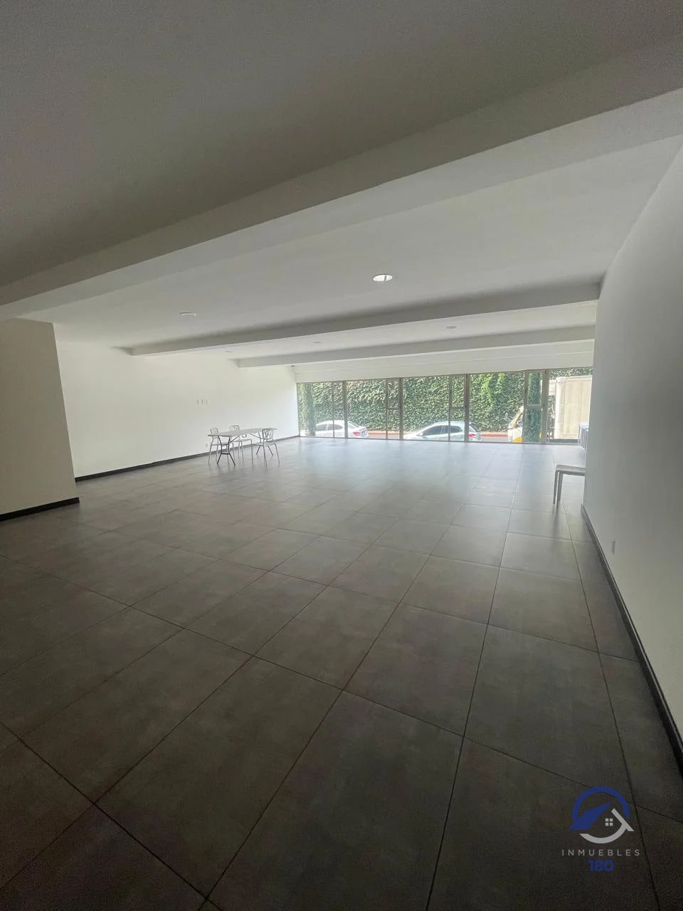 Apartamento en renta en Edificio Verona, zona 10 - 16