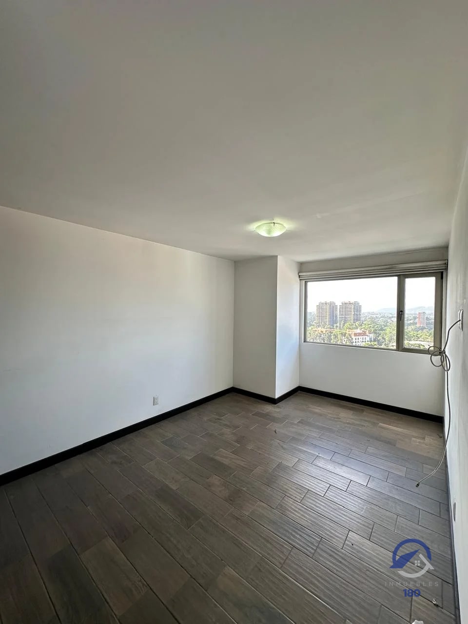 Apartamento en renta en Edificio Verona, zona 10 - 6