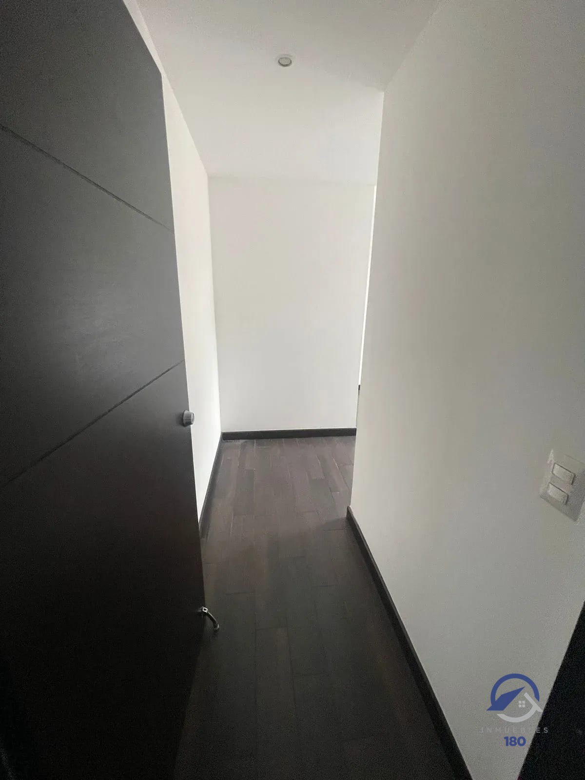 Apartamento en renta en Edificio Attica 2, zona 14 — Apartamento en Alquiler en Attica II, Zona 14, Guatemala, Ciudad — foto 9 de 12