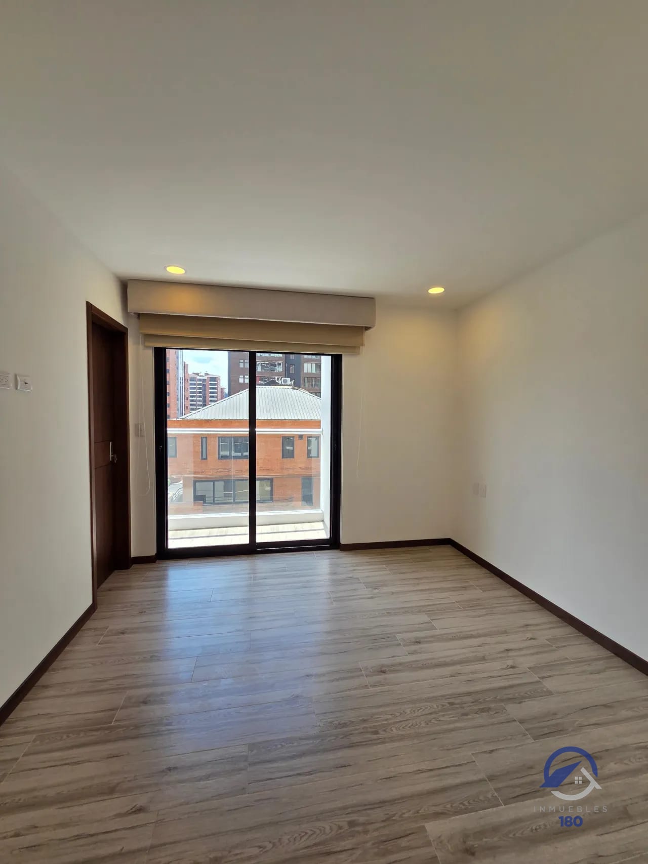 Apartamento para estrenar en renta en Edificio Neo 2, zona 10 — Apartamento en Alquiler en Neo Apartamentos, Zona 10, Guatemala, Ciudad — foto 5 de 16