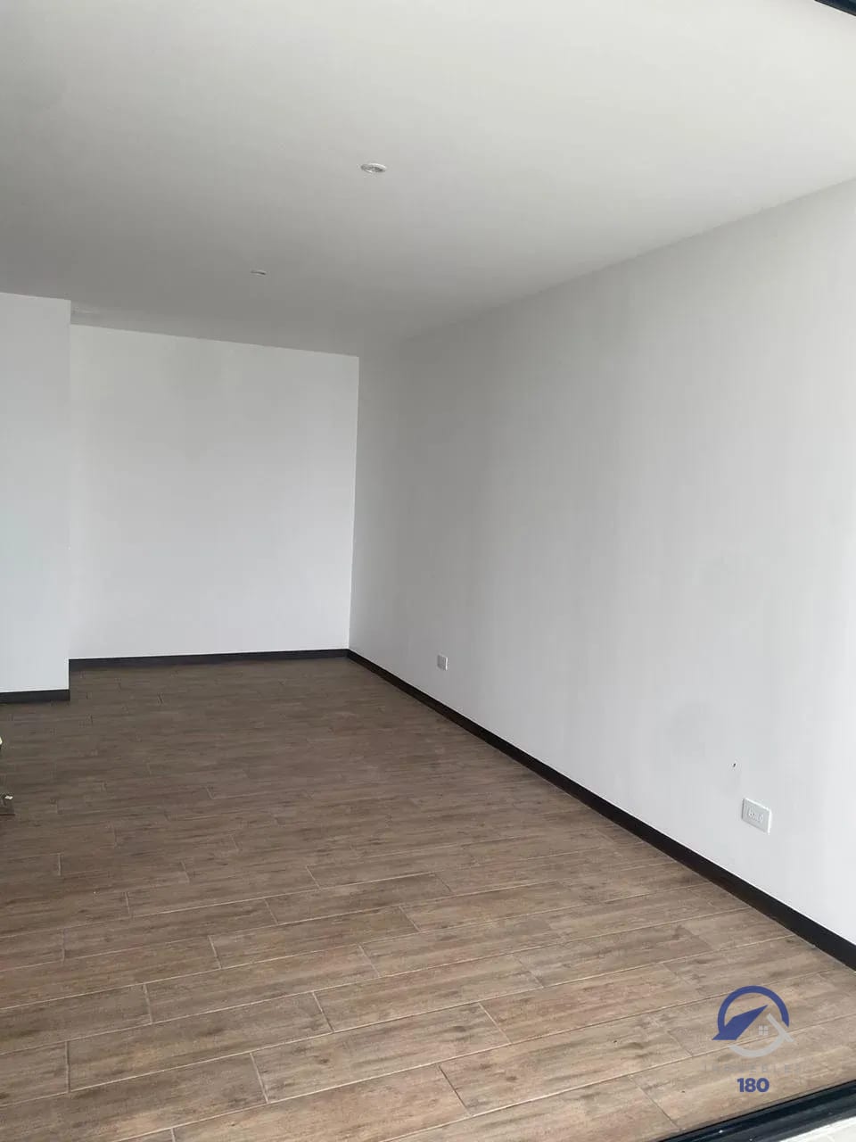 Apartamento en alquiler en Edificio Auré, zona 13 — Apartamento en Alquiler en Aure, Zona 13, Guatemala, Ciudad — foto 8 de 15