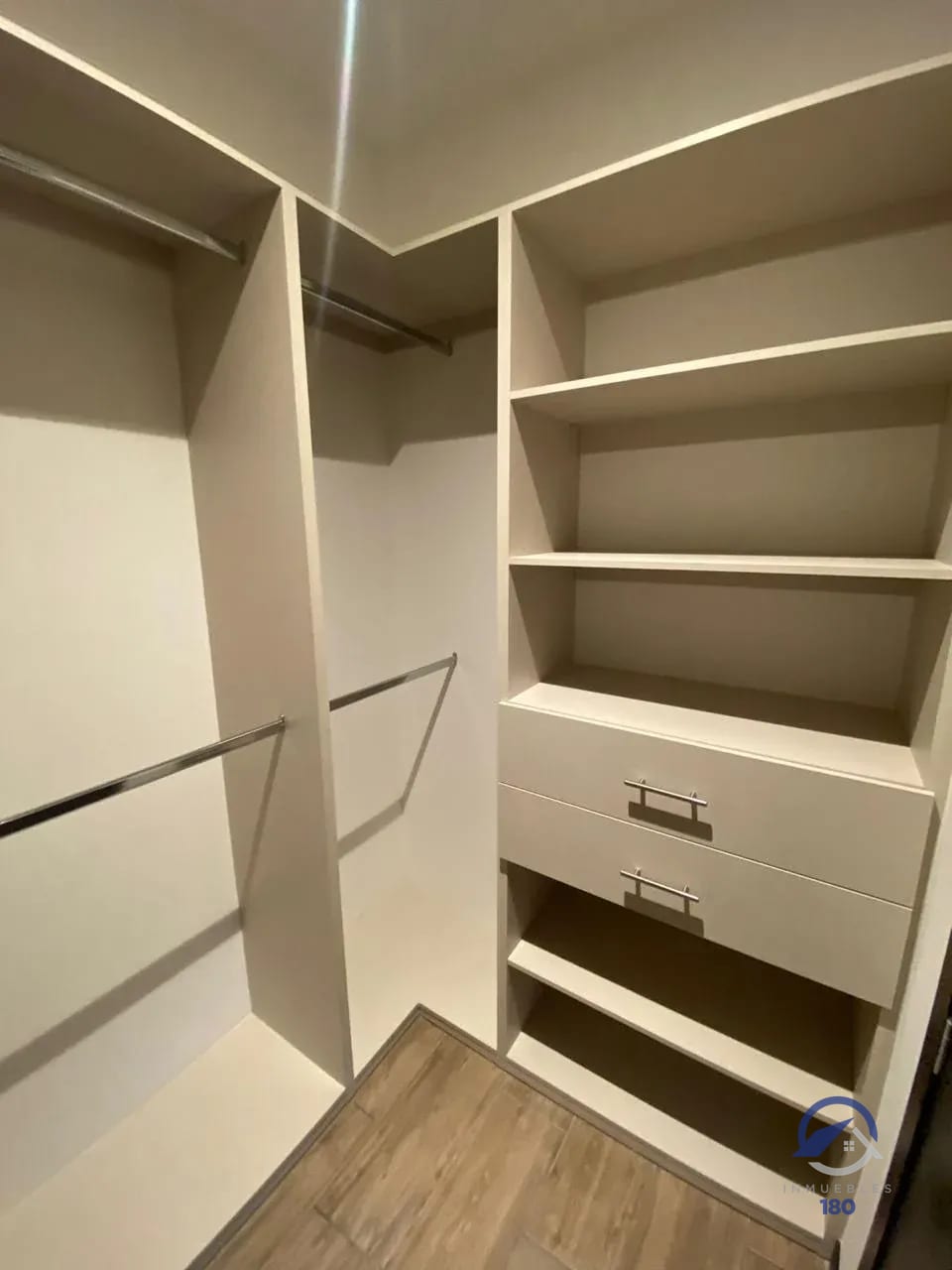 Apartamento en alquiler en Edificio Auré, zona 13 — Apartamento en Alquiler en Aure, Zona 13, Guatemala, Ciudad — foto 10 de 15