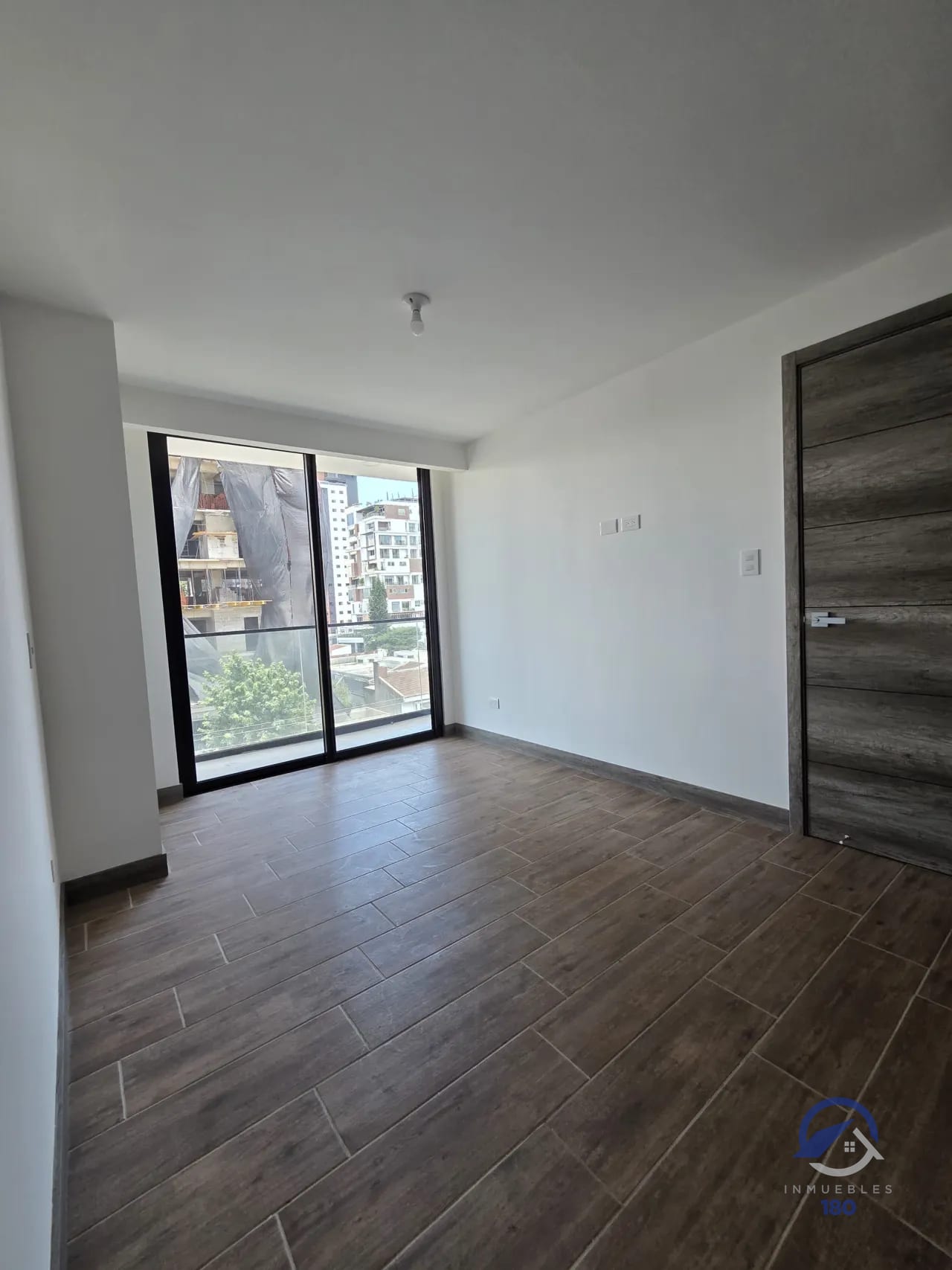 Apartamento de una habitación en Kiintea, zona 15 — Apartamento en Venta en Kiintea, Zona 15, Guatemala, Ciudad — foto 4 de 12