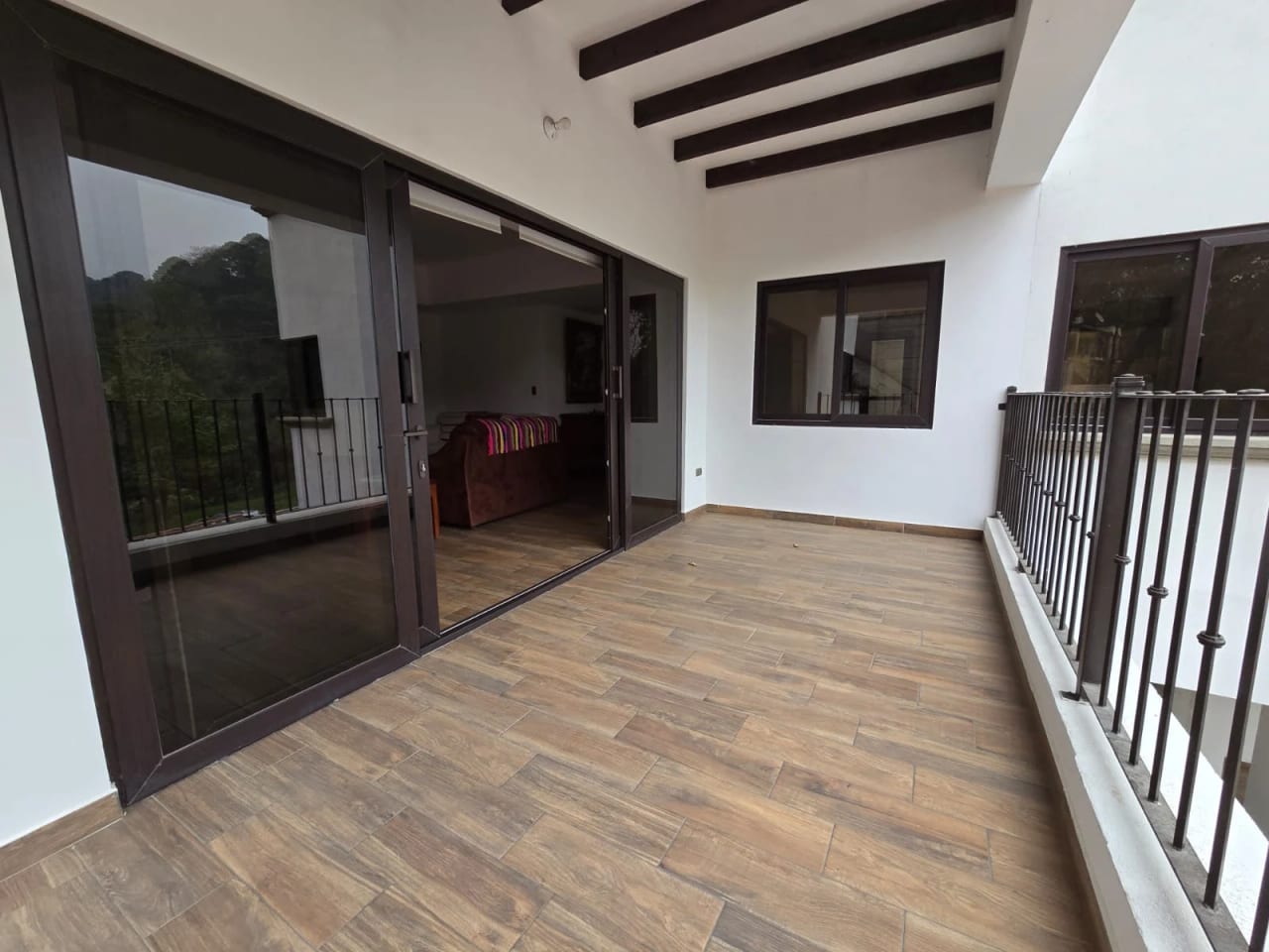 Renta de apartamento amueblado en Edificio Natur Premium Nivel 2 | Zona 16 — Apartamento en Alquiler en Zona 16, Guatemala, Ciudad — foto 8 de 14