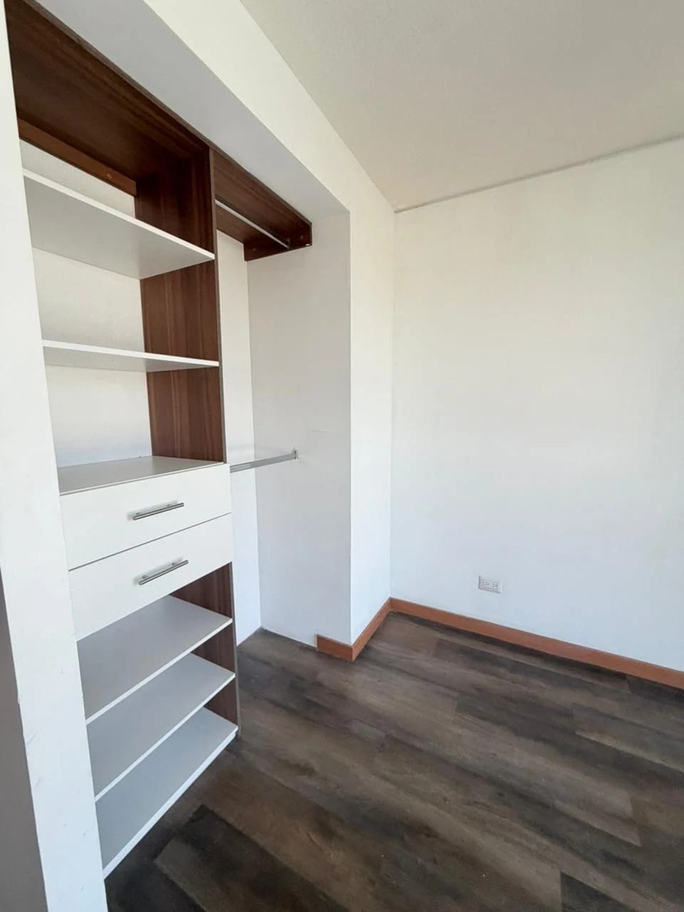 Renta Apto | Vive en Zona 11 Edificio Vidalta — Apartamento en Alquiler en Vidalta, Zona 11, Guatemala, Ciudad — foto 2 de 3