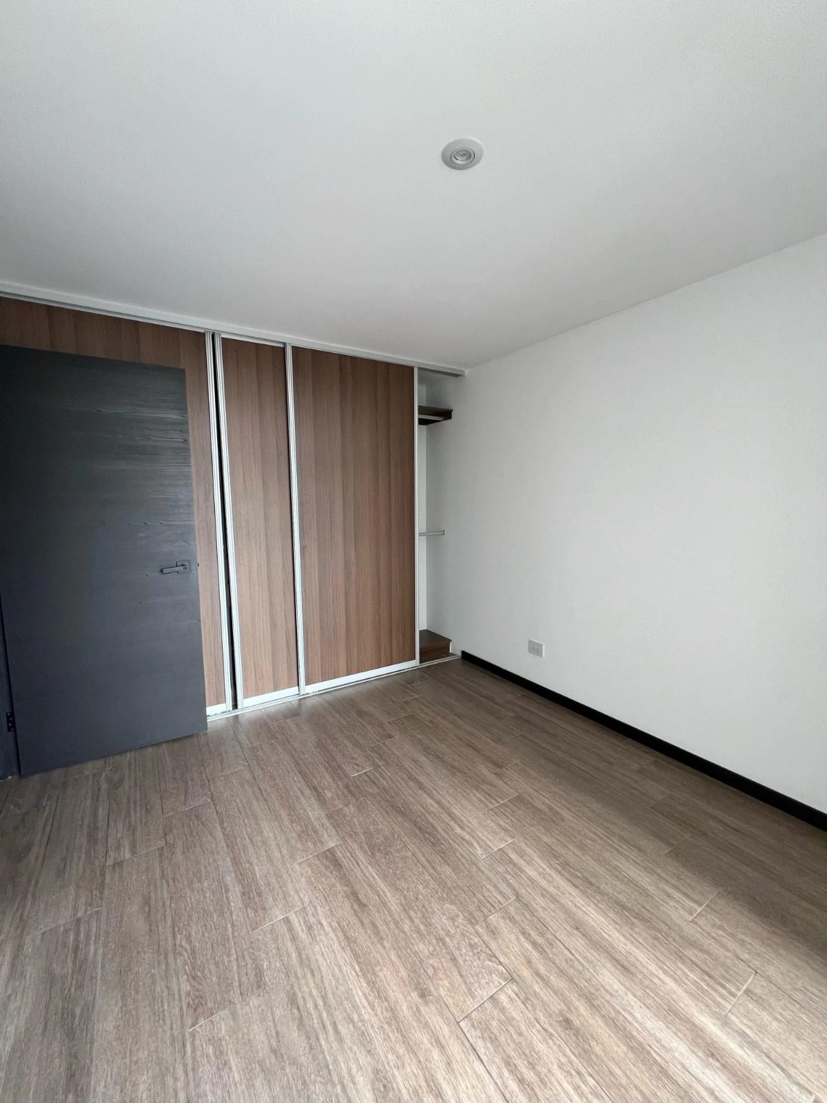 Renta y Venta de Apartamento con Jardín en IQ10 Zona 10 — Apartamento en Alquiler en IQ10, Zona 10, Guatemala, Ciudad — foto 5 de 16