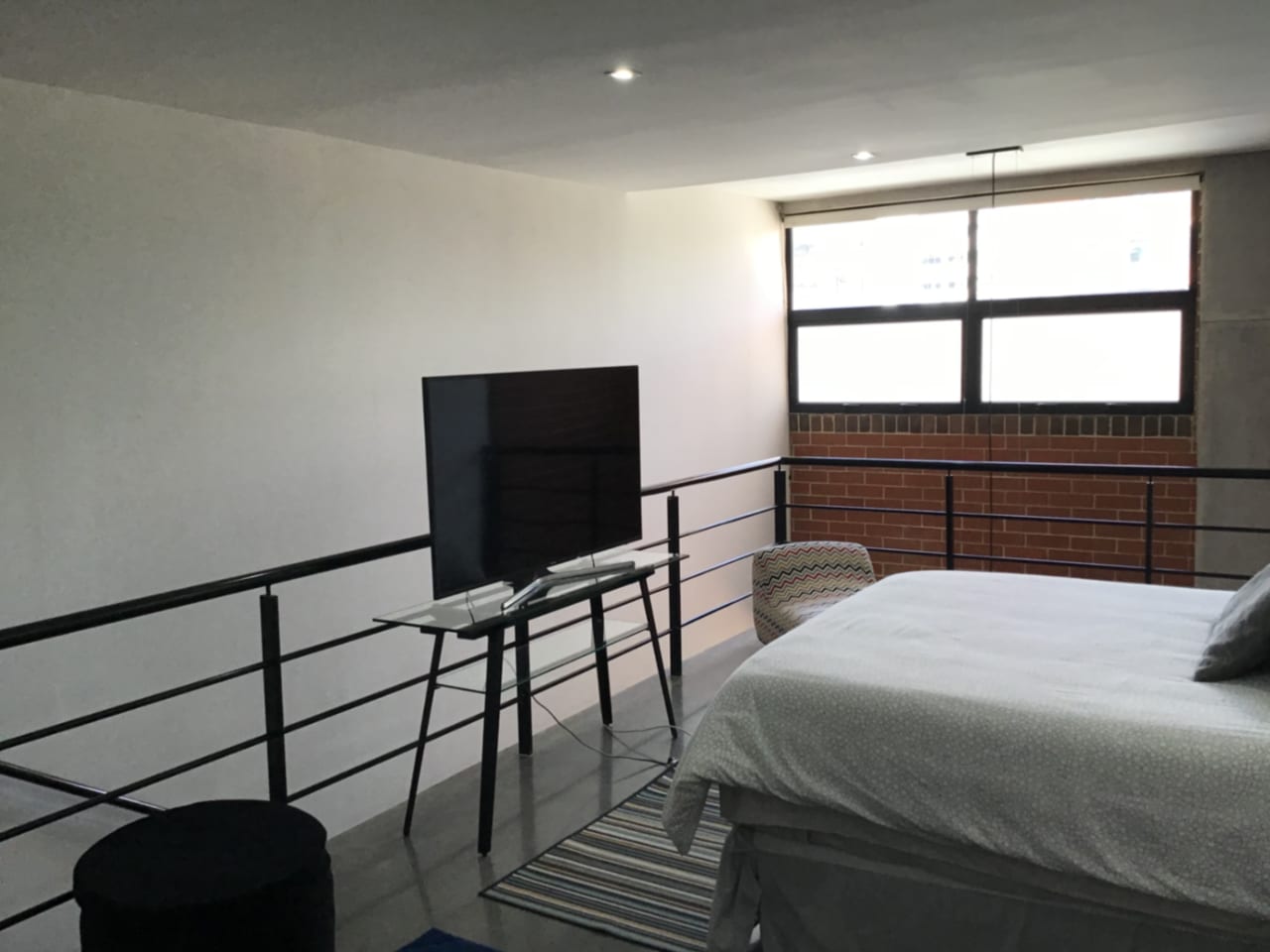 Amplio y Moderno Loft en z4 — Apartamento en Alquiler en Cuatro 36, Zona 4, Guatemala, Ciudad — foto 4 de 16