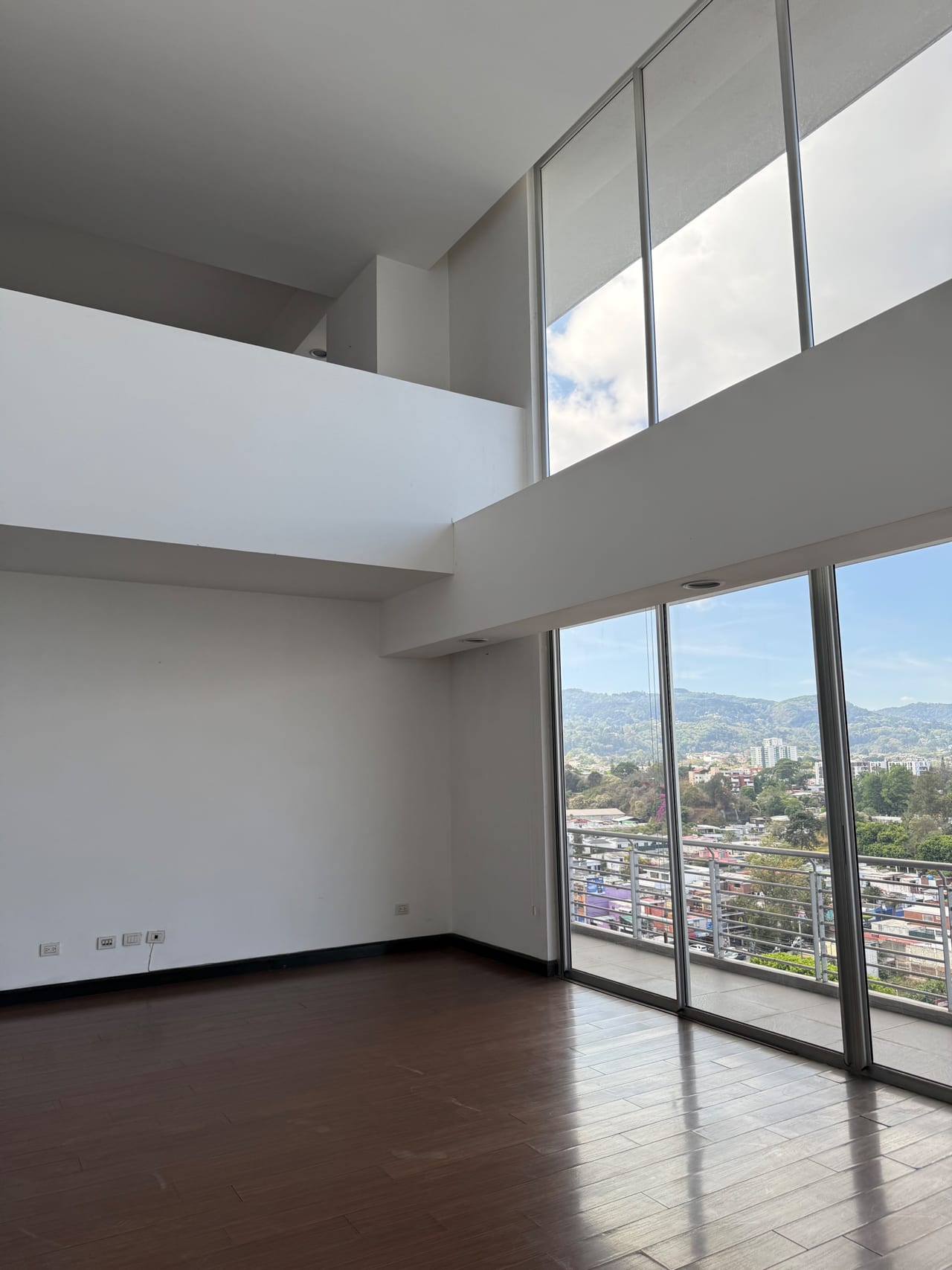 Loft de 150m2 en z 10 — Apartamento en Alquiler en 19-10, Zona 10, Guatemala, Ciudad — foto 3 de 14