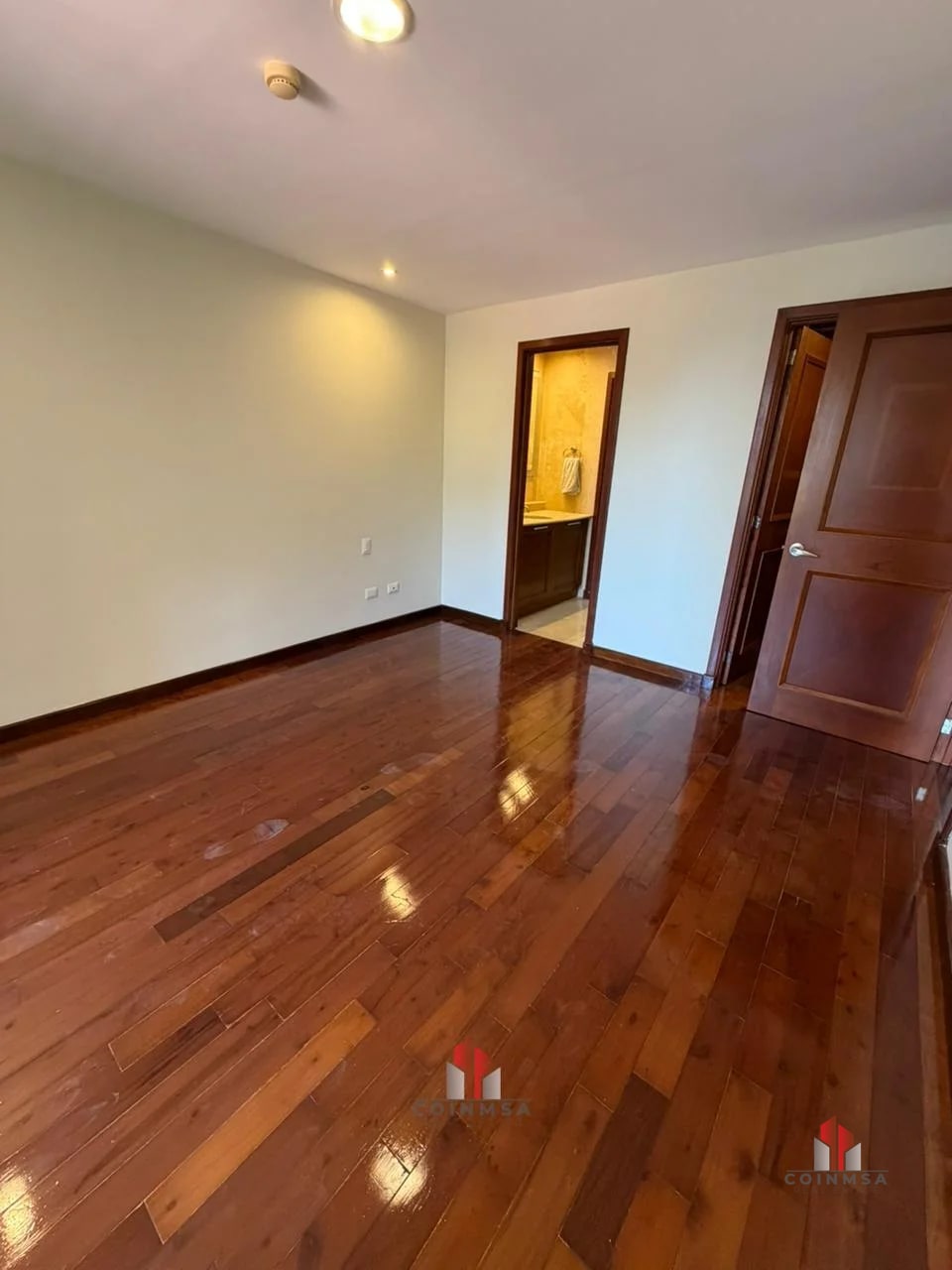Apartamento en Renta zona 10 / Tiffany II - 10