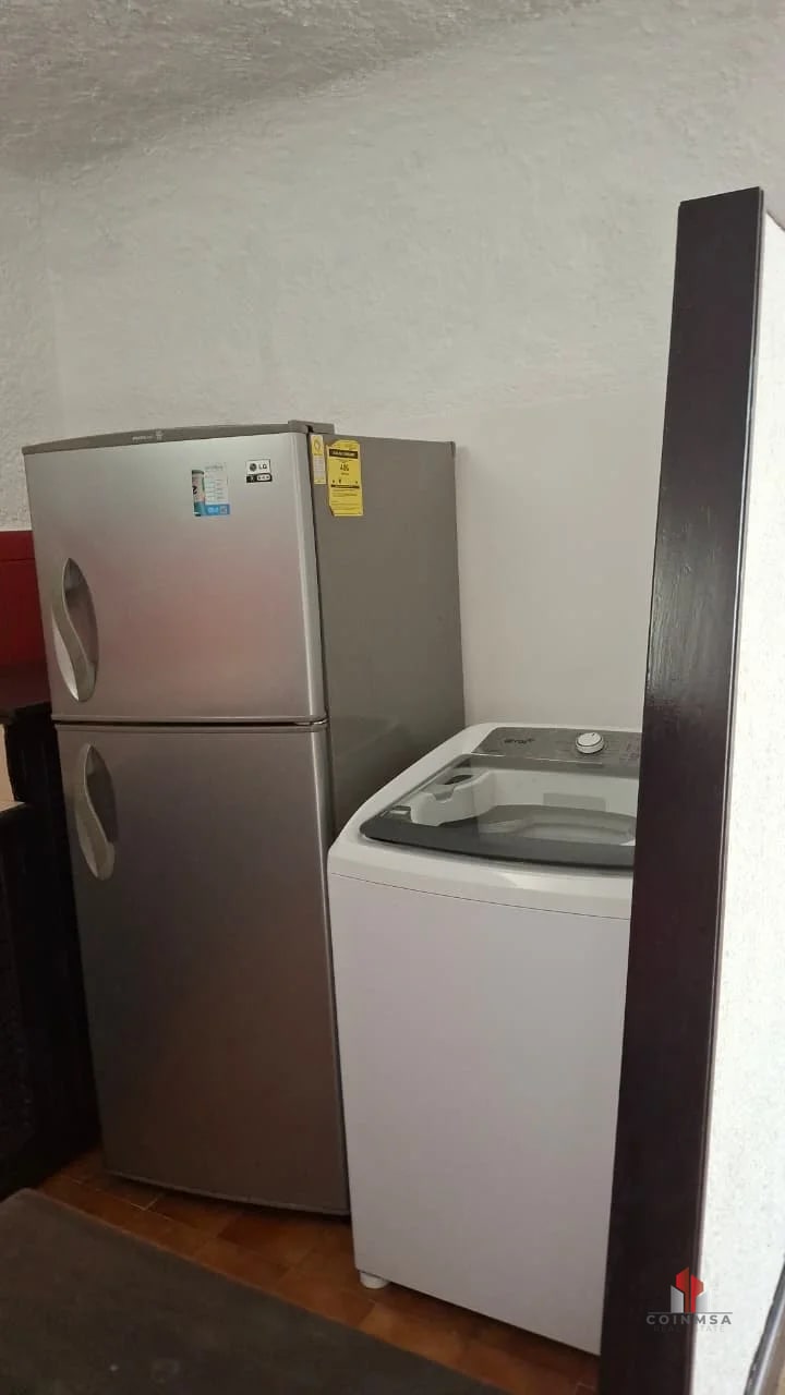 Apartamento semi-amueblado en Renta zona 10 - 3
