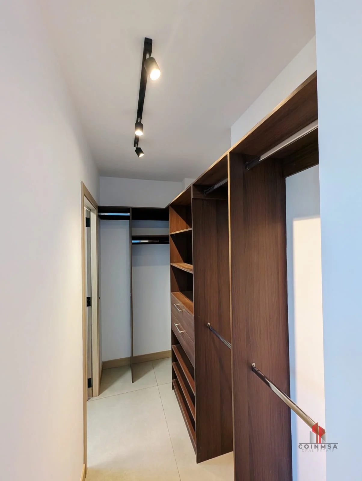 Apartamento en renta en zona 10 / Bonadiez - 10