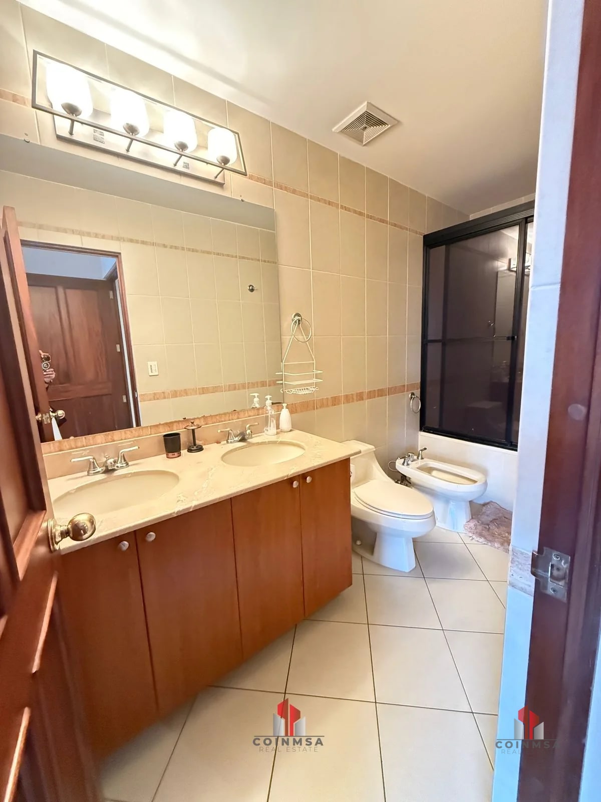 Apartamento amueblado en Venta zona 14 / Real de las Américas - 6
