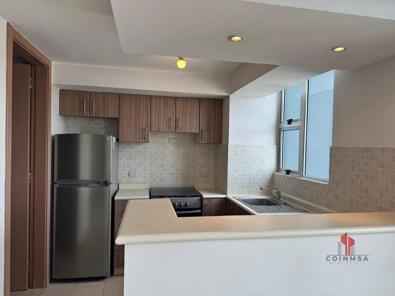 Apartamento en renta y venta zona 14 / Condado la Villa — Apartamento en Alquiler en Condado La Villa, Zona 14, Guatemala, Ciudad — foto 2 de 8