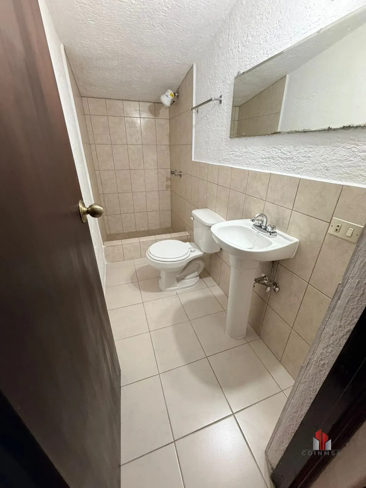 Apartamento tipo efficiency en Renta zona 10 — Apartamento en Alquiler en Las Cañas, Zona 10, Guatemala, Ciudad — foto 7 de 7