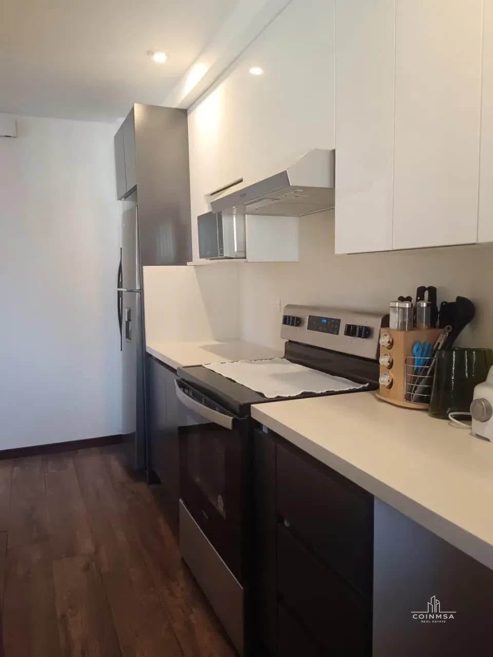 Apartamento amueblado en Renta zona 10 — Apartamento en Alquiler en Brunelo, Zona 10, Guatemala, Ciudad — foto 4 de 14
