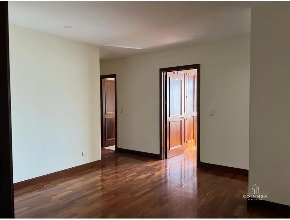 Apartamento en renta zona 10 / Altos de Santa Clara — Apartamento en Alquiler en Altos de Santa Clara, Zona 10, Guatemala, Ciudad — foto 3 de 11