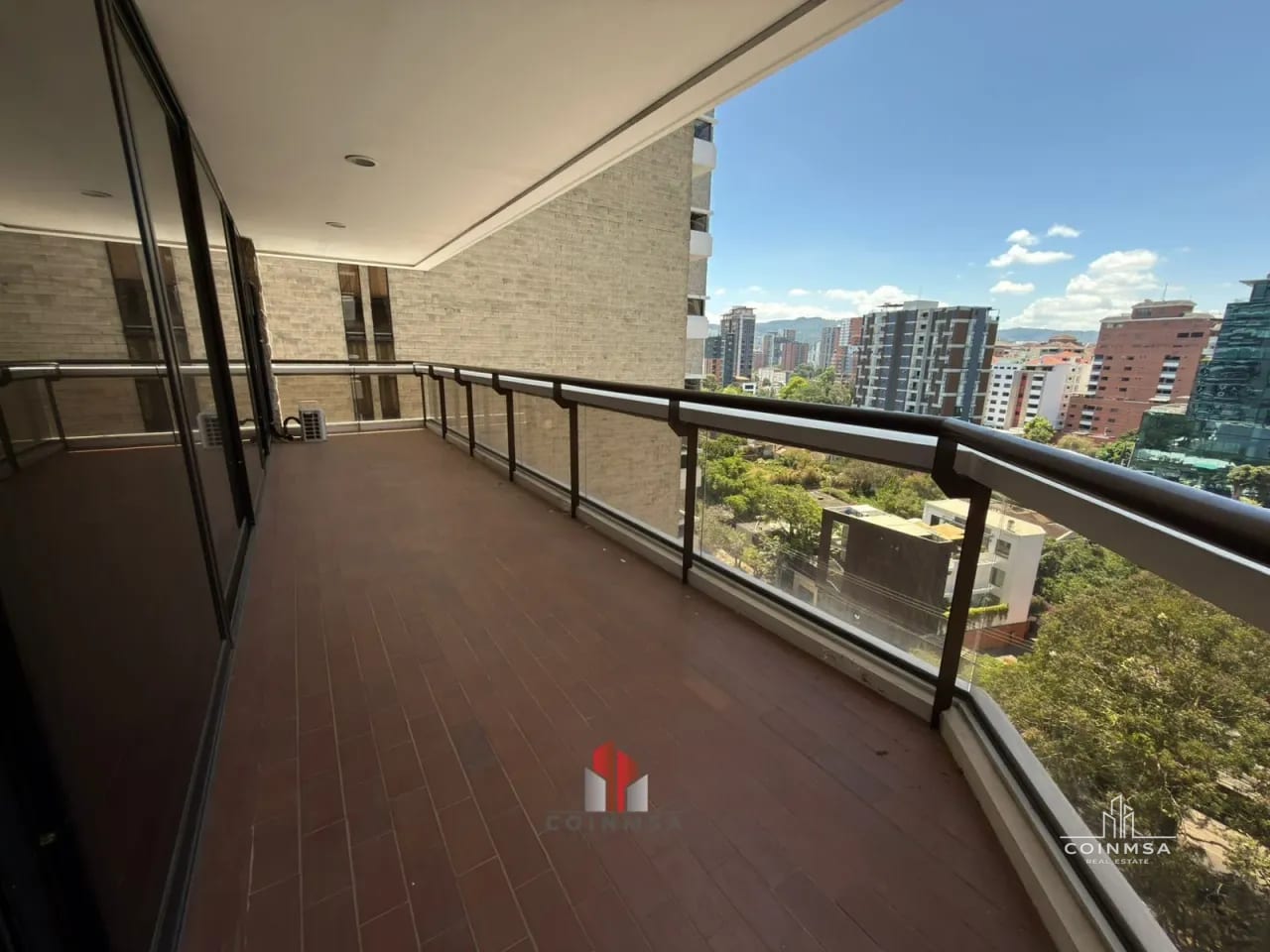 Apartamento amueblado en Venta zona 10 / Tiffany II — Apartamento en Venta en Tiffany II, Zona 10, Guatemala, Ciudad — foto 5 de 17