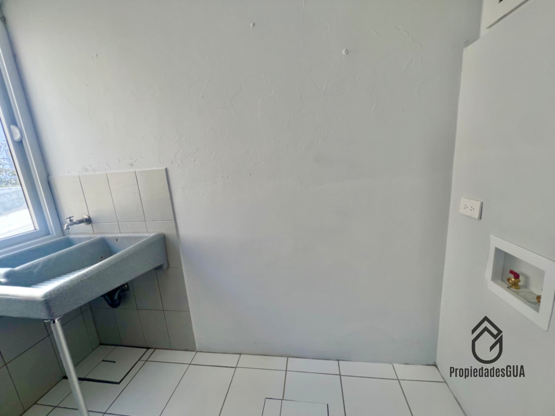 Apartamentos amplios y recién remodelados zona 13 — Apartamento en Alquiler en Zona 13, Guatemala, Ciudad — foto 4 de 12