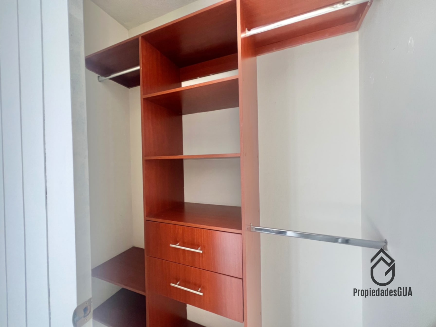 Apartamentos amplios y recién remodelados zona 13 — Apartamento en Alquiler en Zona 13, Guatemala, Ciudad — foto 7 de 12