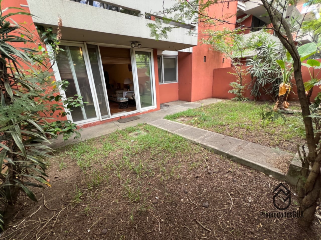 Apartamento CON JARDIN aceptan mascotas para inversión — Apartamento en Venta en Zona 10, Guatemala, Ciudad — foto 4 de 11
