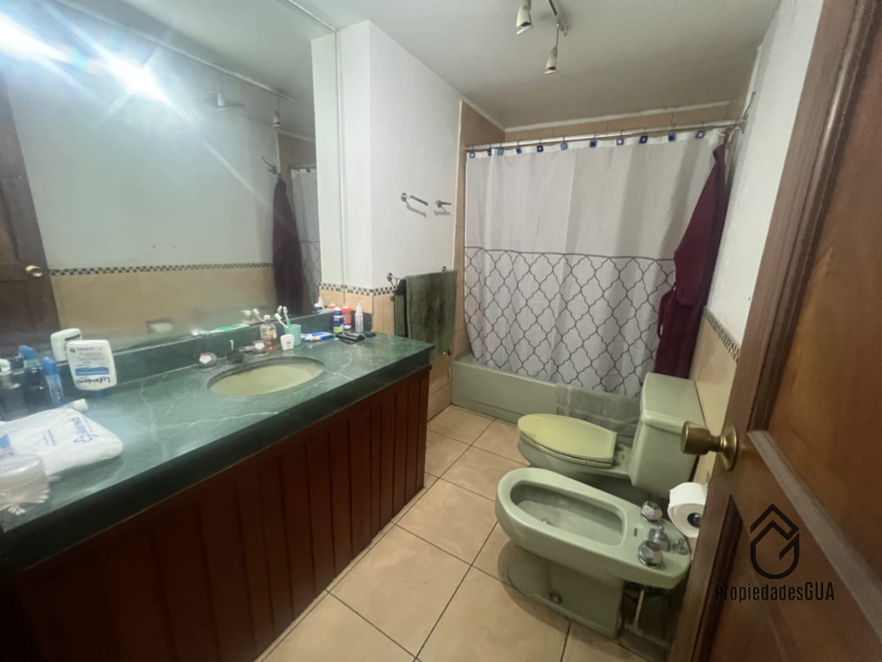Apartamento CON JARDIN aceptan mascotas para inversión — Apartamento en Venta en Zona 10, Guatemala, Ciudad — foto 8 de 11