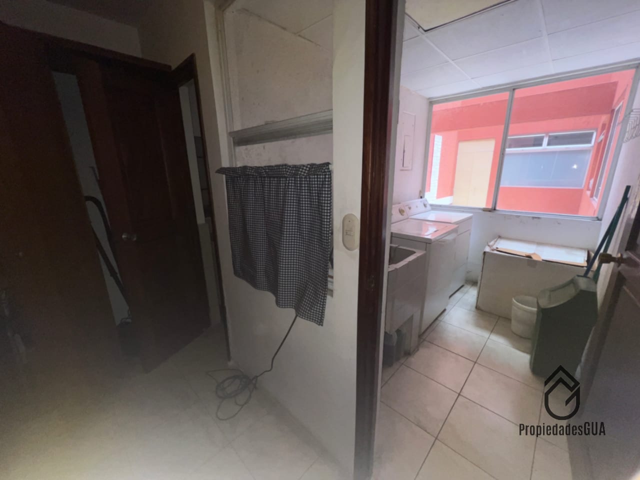 Apartamento CON JARDIN aceptan mascotas para inversión — Apartamento en Venta en Zona 10, Guatemala, Ciudad — foto 10 de 11