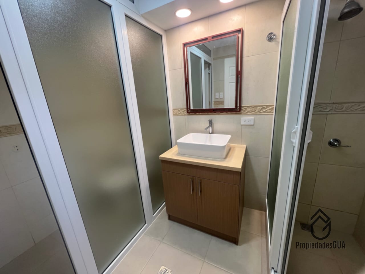 Apartamento amplio y recién remodelado zona 13 con terraza 1er nivel — Apartamento en Alquiler en Zona 13, Guatemala, Ciudad — foto 7 de 9