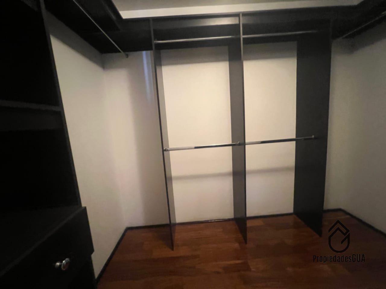 Apartamento amplio con amenidades — Apartamento en Venta en Zona 10, Guatemala, Ciudad — foto 6 de 16