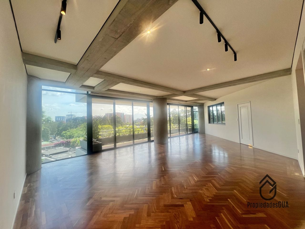 Apartamento amplio remodelado — Apartamento en Venta en Zona 14, Guatemala, Ciudad — foto 4 de 13