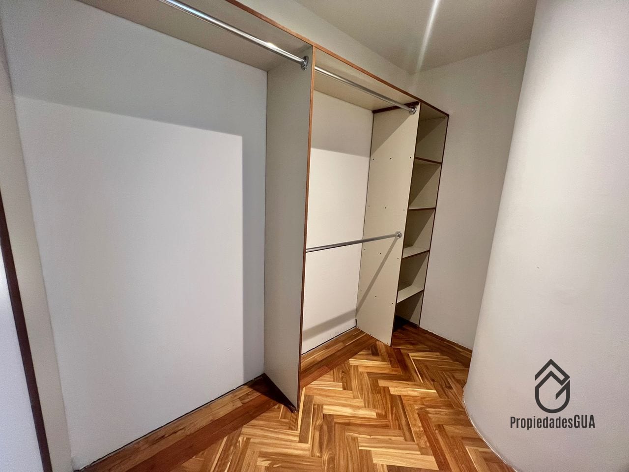 Apartamento amplio remodelado — Apartamento en Venta en Zona 14, Guatemala, Ciudad — foto 11 de 13