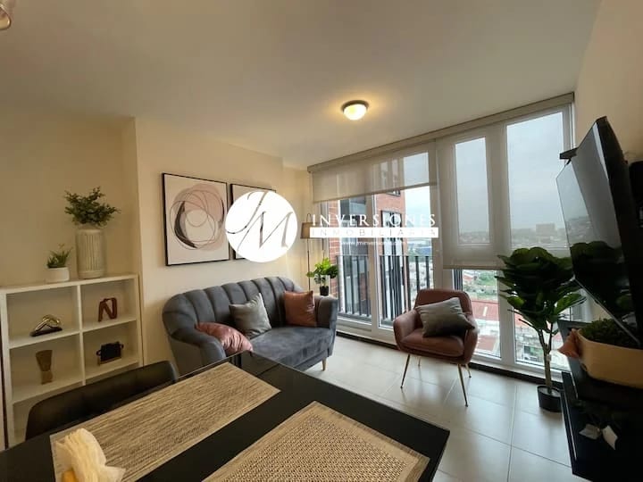 Apartamento en Venta Amueblado En Zona 11 - Image 1