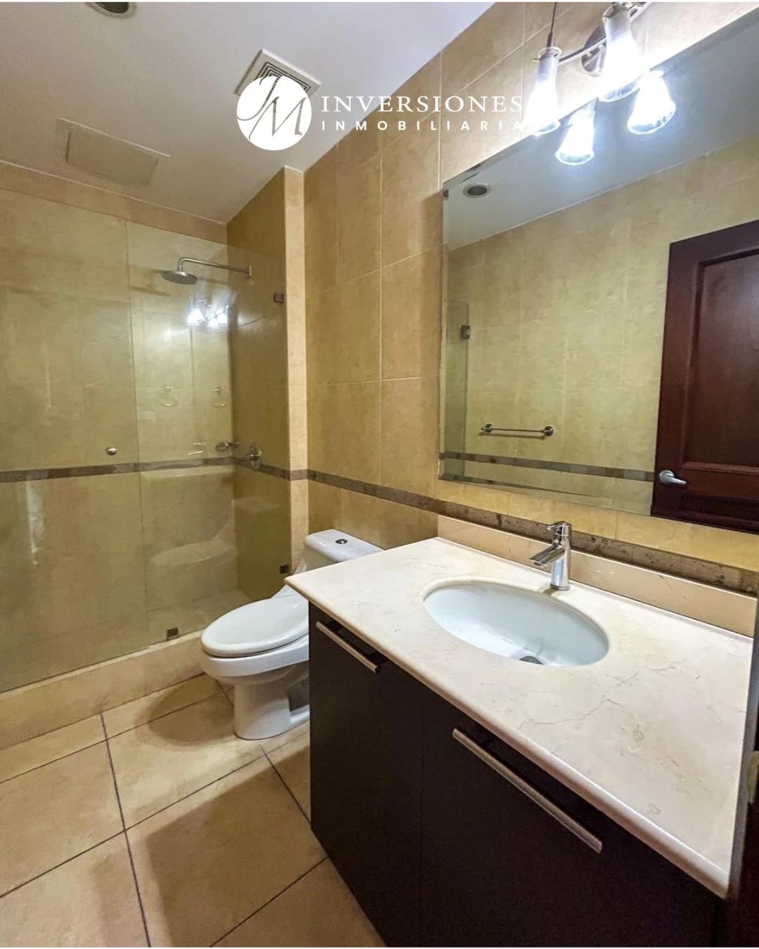 Apartamento de 2 dormitorios amueblado en zona 10 — Apartamento en Alquiler en Zona 10, Guatemala, Ciudad — foto 9 de 9