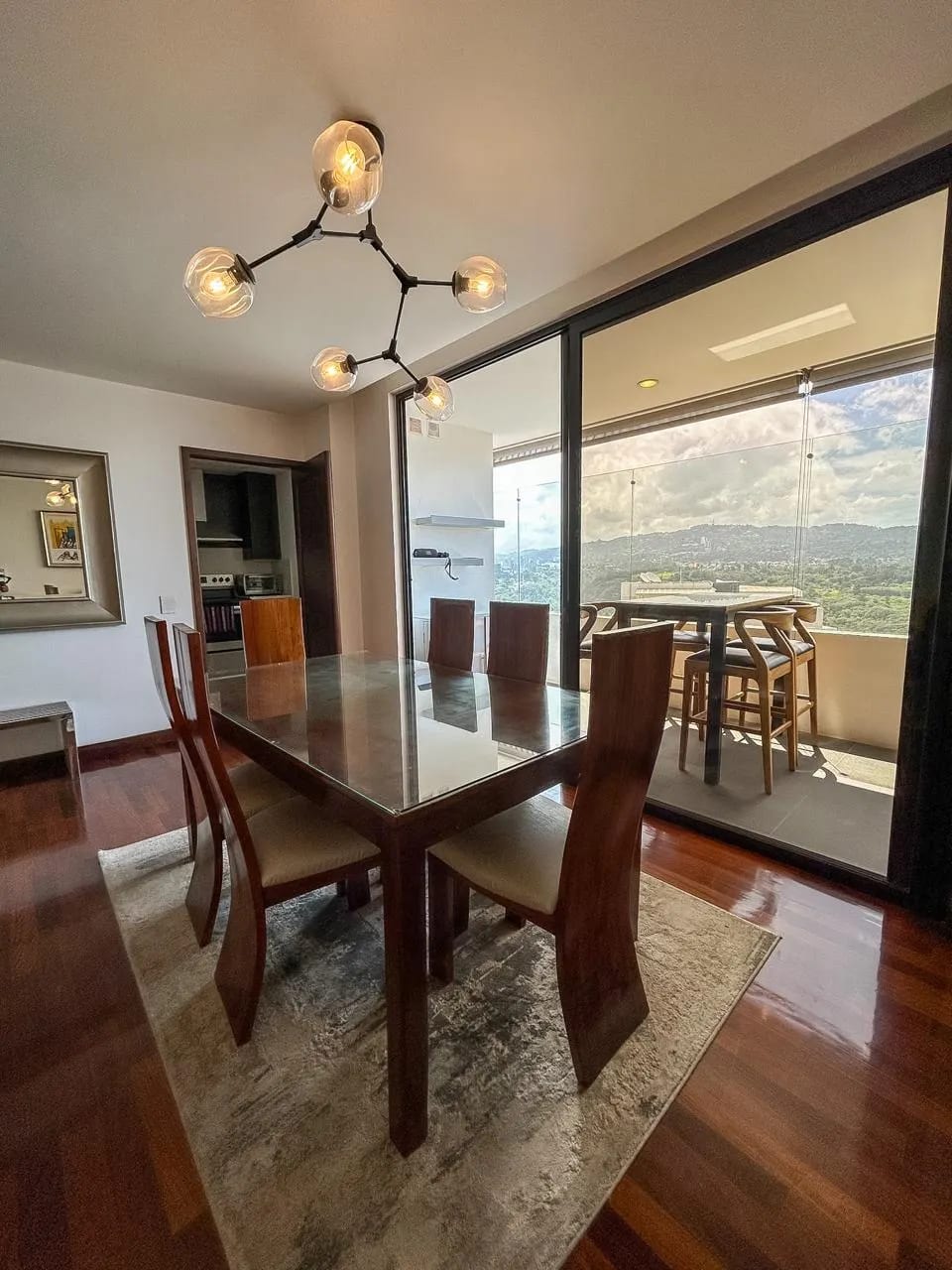 Apartamento en renta de 3 dormitorios en zona 14 — Apartamento en Alquiler en Zona 14, Guatemala, Ciudad — foto 3 de 9