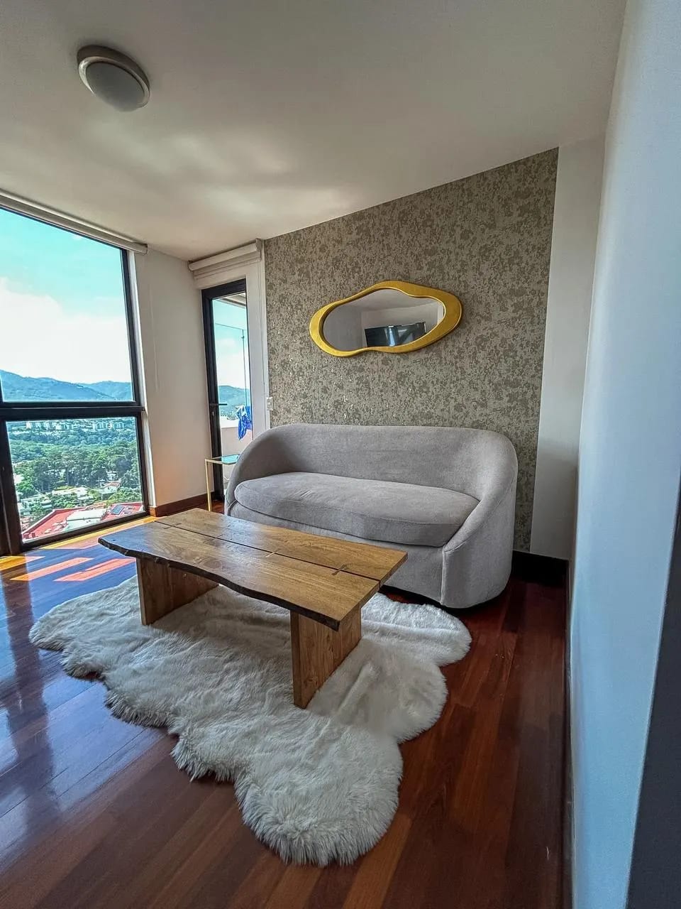 Apartamento en renta de 3 dormitorios en zona 14 — Apartamento en Alquiler en Zona 14, Guatemala, Ciudad — foto 5 de 9